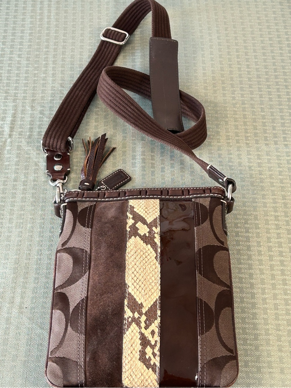 COACH 2006 Vintage Hamptons Python Trimmed Signature Swing Pack 😍❤️‍🔥 - Picture 12 of 17